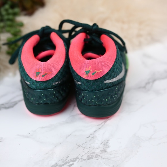 Nike #2 Kyrie Irving Green Sneakers - Picture 3 of 5